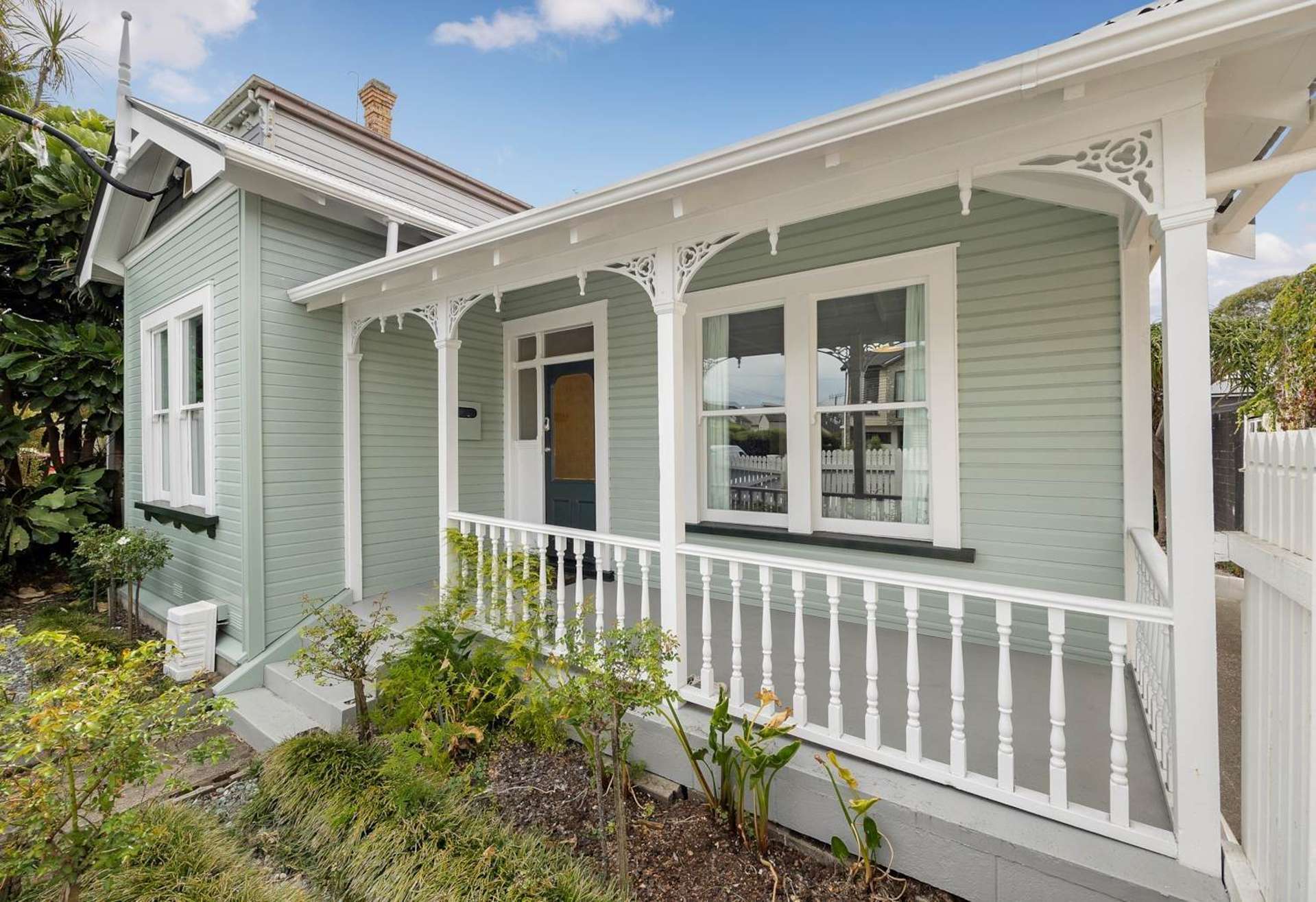 98 Sandringham Road Kingsland Auckland City Houses for Rent One