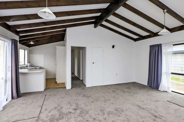 711a Whitehead Road Saint Leonards_2