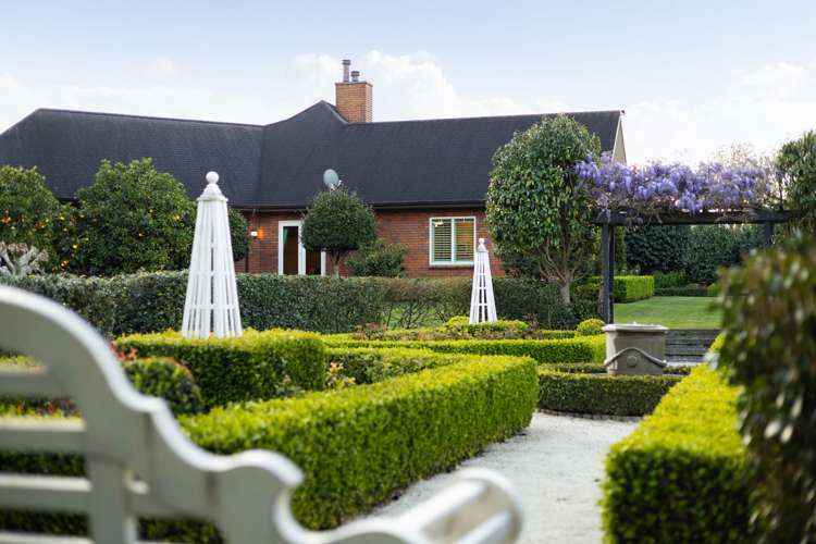 77 Harrowfield Drive Harrowfield_44