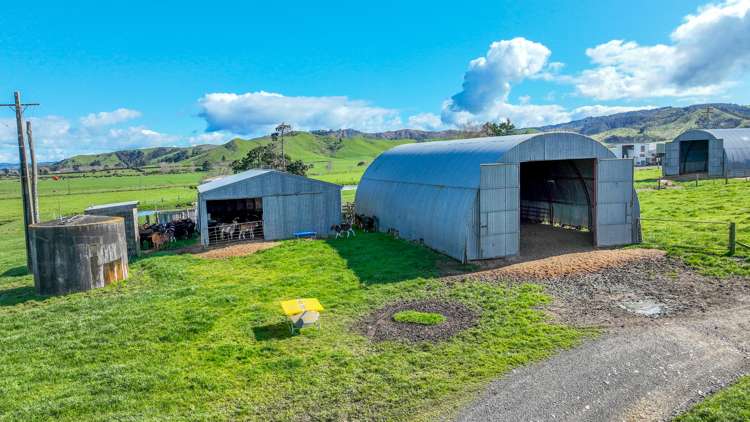 8 Heaven Road Waitakaruru_14