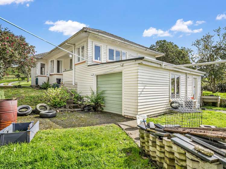 26 Puriri Glade Maungaturoto_23