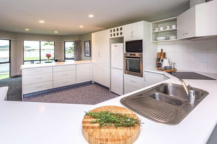 43 Kakaho Drive Tawhero_3