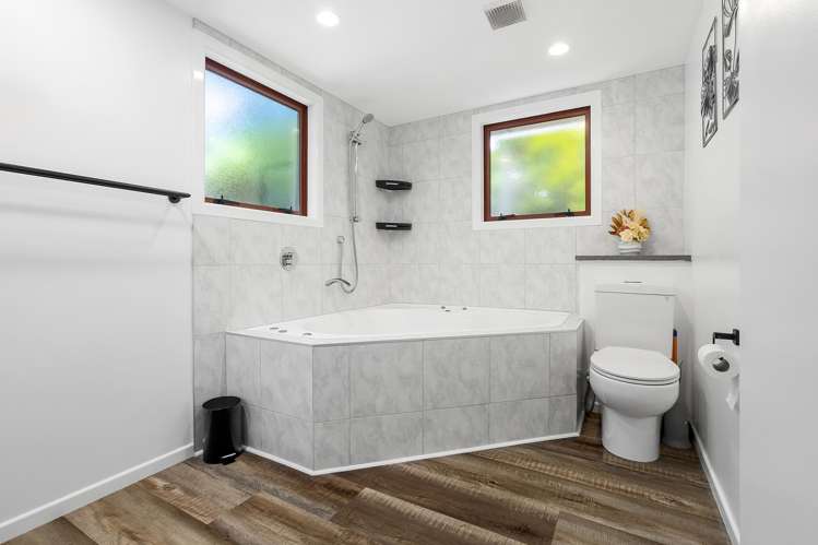 17 Sunset Street Hilltop_13