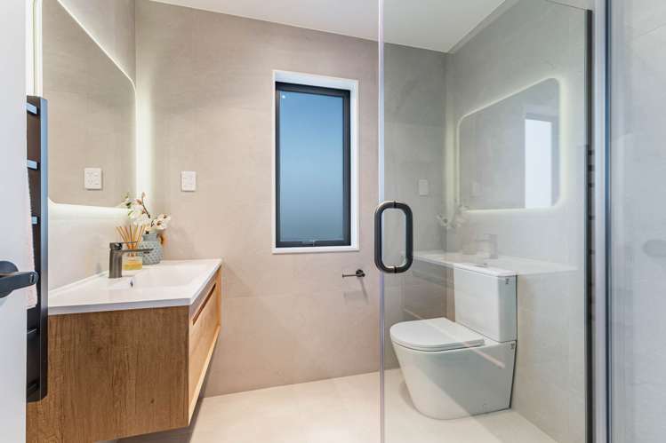 56 Ara Taha Crescent Orewa_14