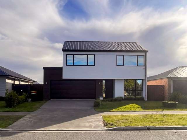 Striking 3 Bedroom, 3 Bathroom Home