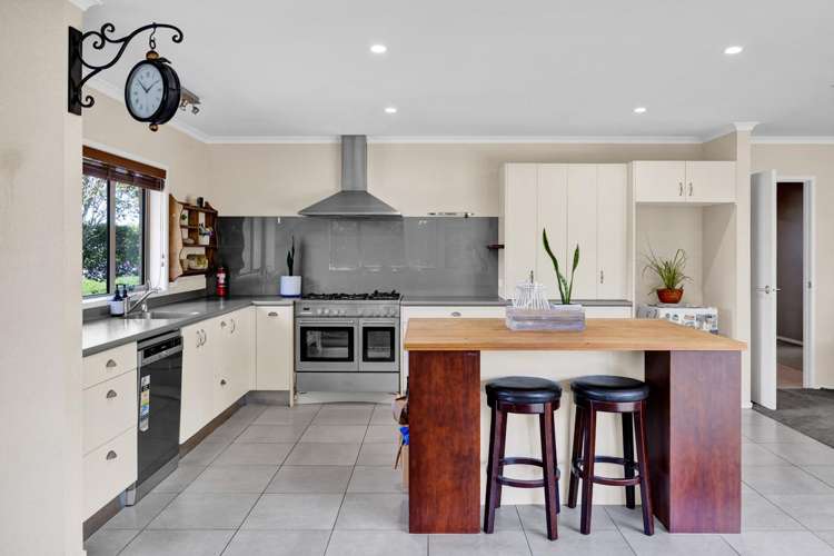 111 Ohangai Road Normanby_8