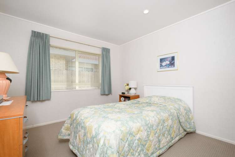 16 Chalmers Close Orewa_13