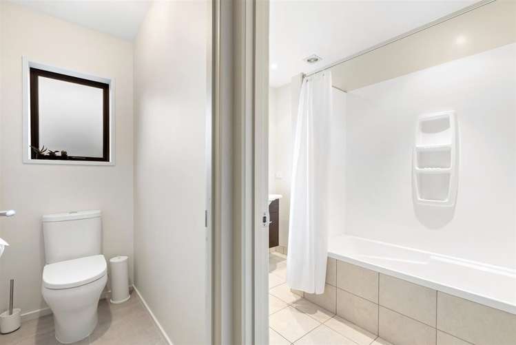 77 Oregon Drive Kelvin Heights_21