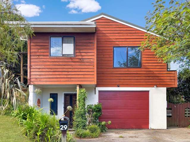 PARAPARAUMU - 3 BEDROOMS