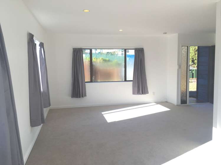 109 Hutchinson Avenue New Lynn_5