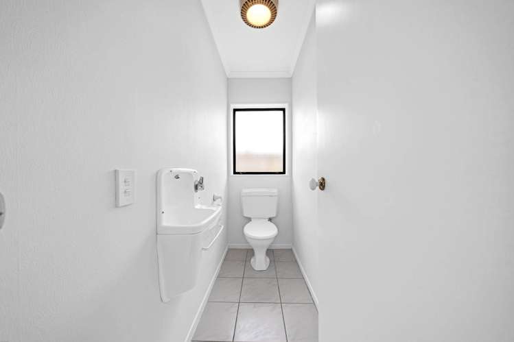 1/25 Headcorn Place Botany Downs_28