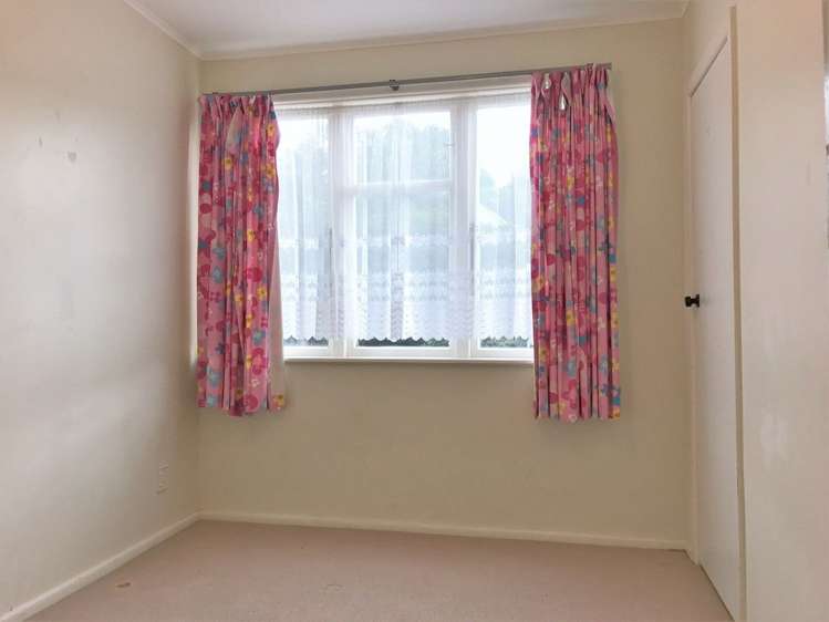 141 Champion Street Cannons Creek_10