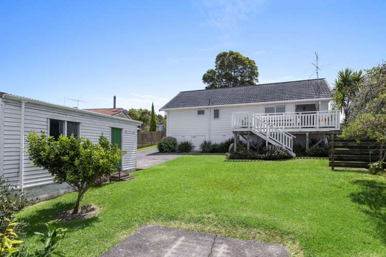 9 Amorino Drive Red Beach_13