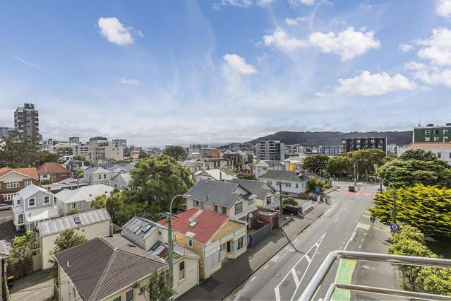 SUNNY PENTHOUSE LIVING CITY END ARO VALLEY