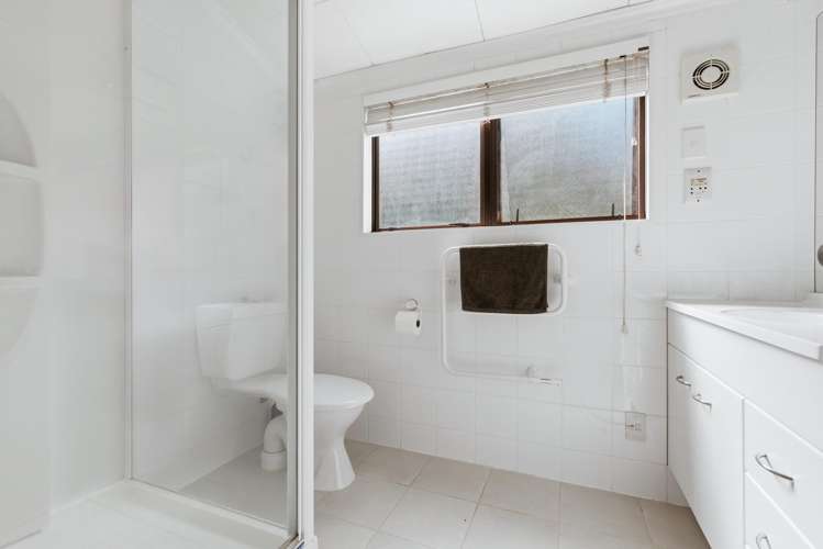 1/16 Isobel Street Acacia Bay_17