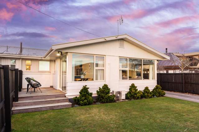 2/4 Lansbury Avenue Strowan_1