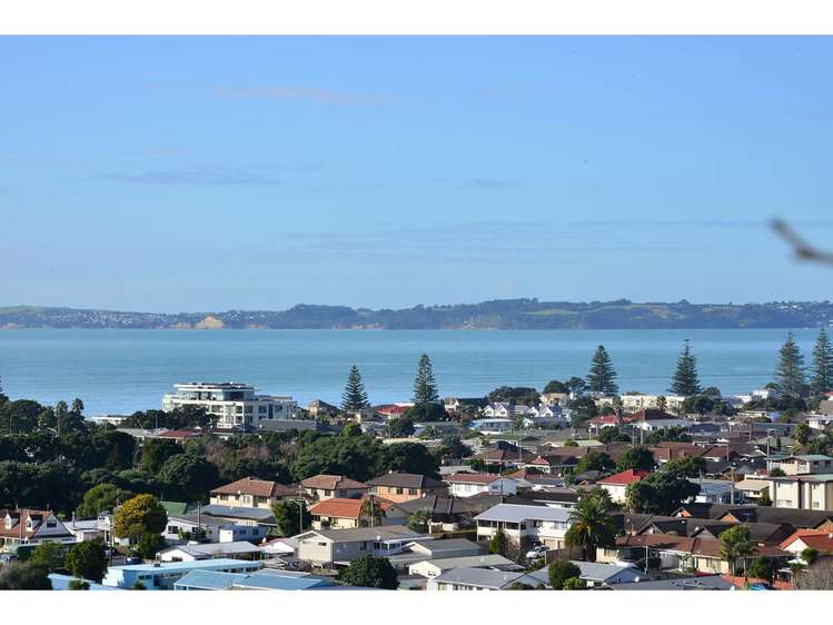 35 Panorama Heights Orewa_19