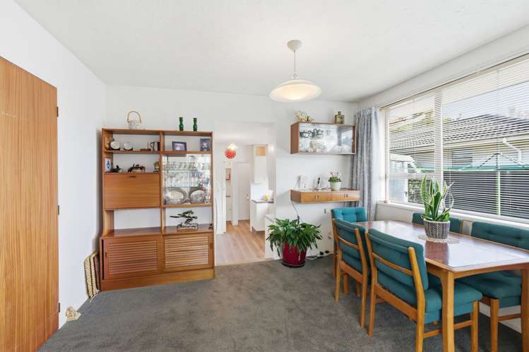 2/1 Karnak Crescent Avonhead_6