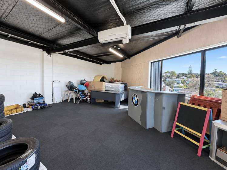 Level 1/197 Archers Road Wairau Valley_3