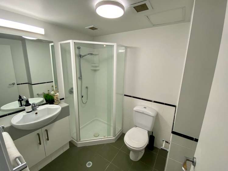 9c/2 Eden Crescent Auckland Central_5