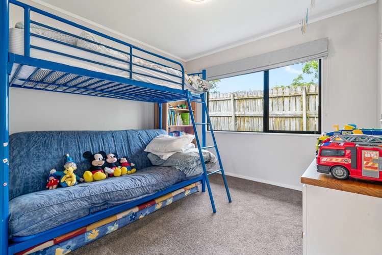 8 Kuripaka Crescent The Gardens_11