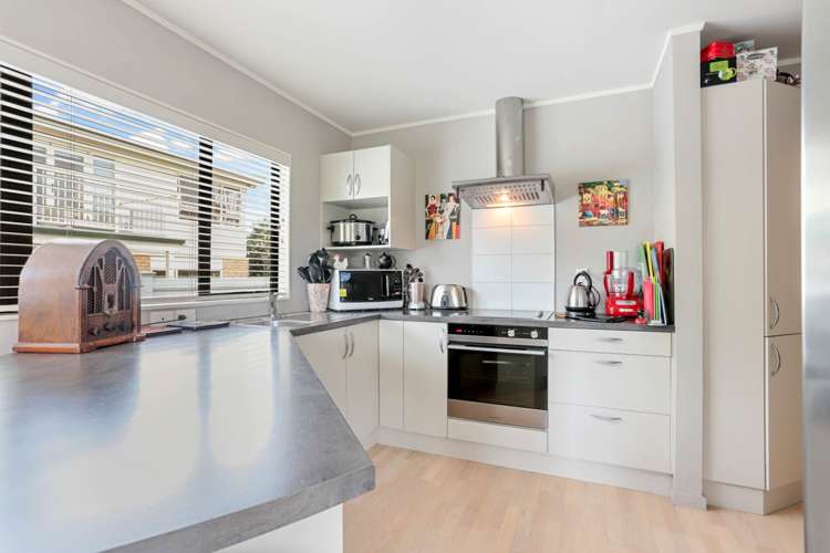2a Mayburn Road Te Atatu Peninsula_5