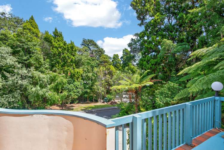 5 Tiniroa Grove Silverstream_33