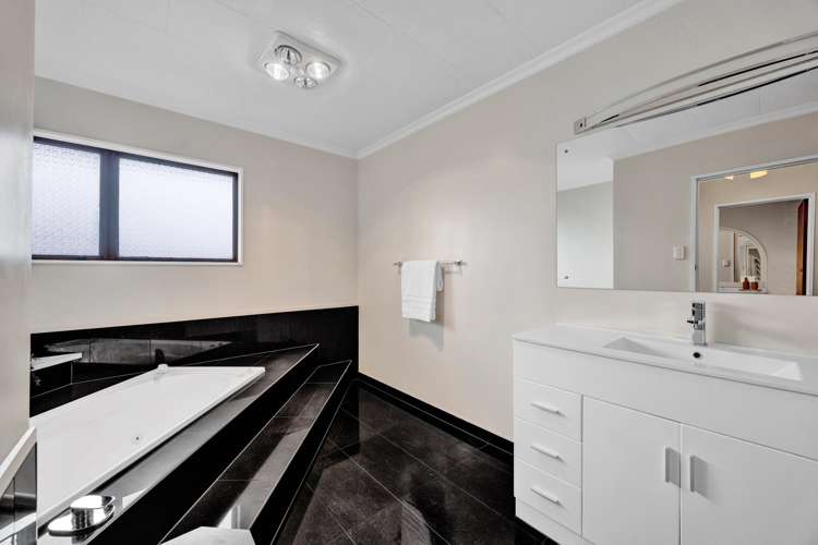 8 Wilson Street Hawera_17