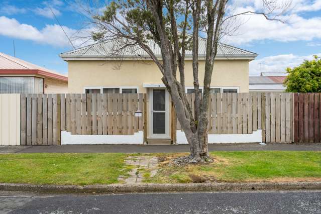 Charming 2-Bedroom House at 5 Ajax Street, St Kilda