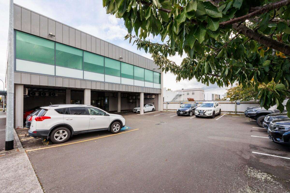 243 Broadway Avenue_1