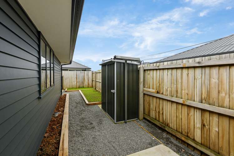 8 Slate Street Rolleston_16