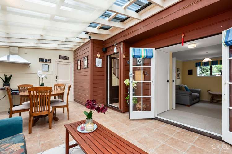 239a Whites Line East Waiwhetu_12