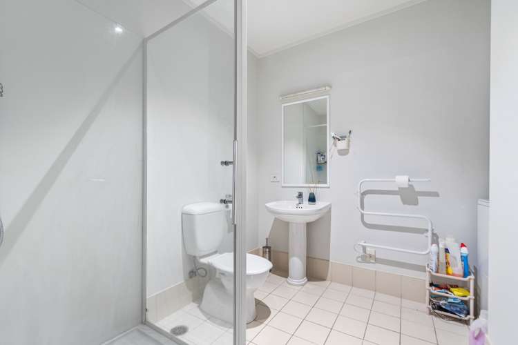 24b/30 Westward Ho Glen Eden_6