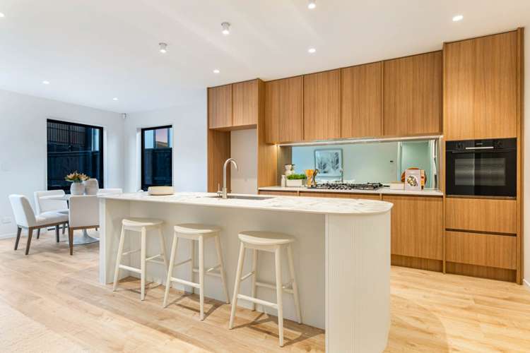 50 Tipu Crescent Wainui_10