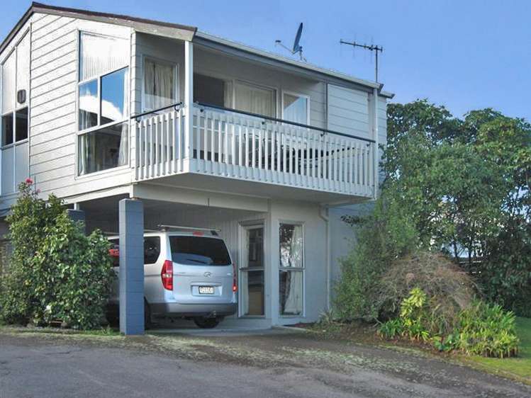 112 Roberts Street_0