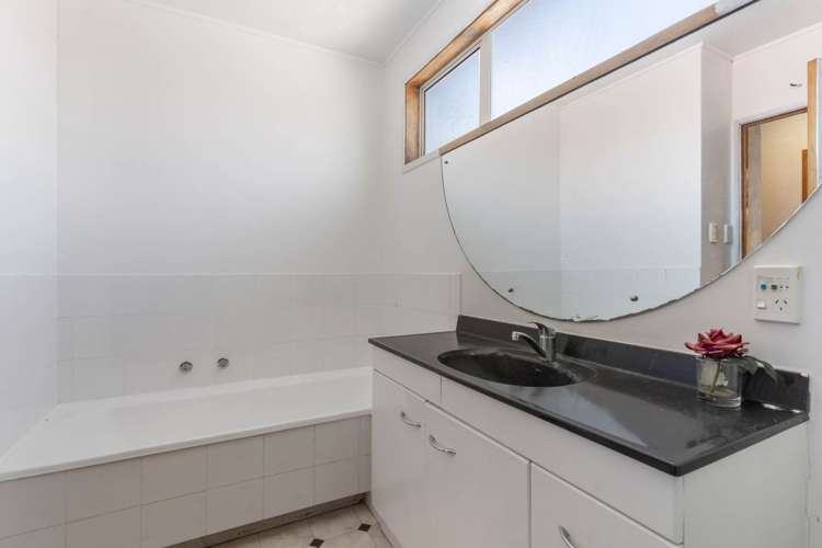 15 Pooley Street Pakuranga Heights_16