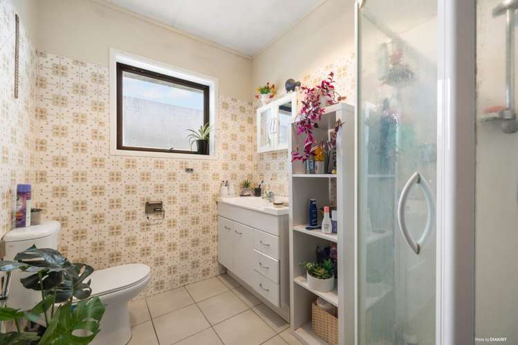 26 Olsen Avenue Hillsborough_11