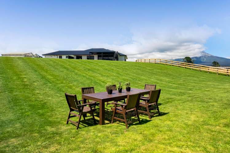 90 Peters Road Egmont Village_47