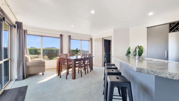 123 Basley Road Owhata_5