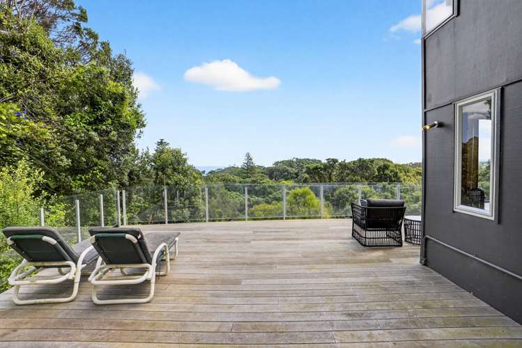 10 Waitea Road Muriwai Beach_18
