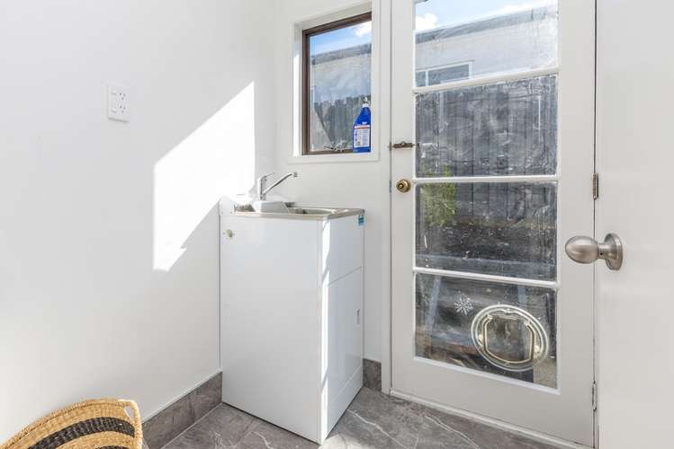 2c Kauri Glen Road Birkenhead_12