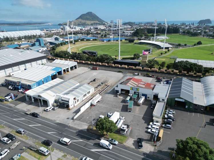 56 Hull Road Mount Maunganui_1