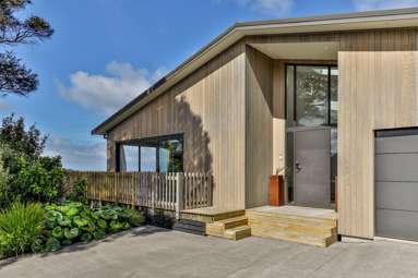75 Minnehaha Avenue_1
