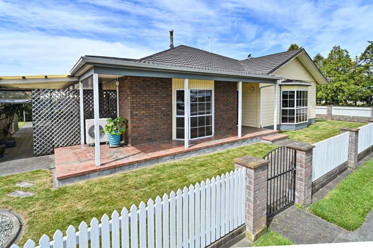 910 Collinge Road Mayfair_19