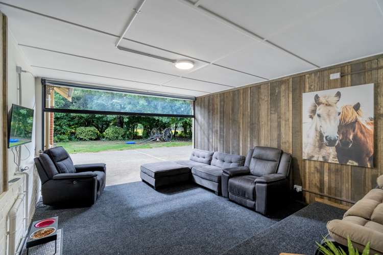 286 Bay Road West Plains_27