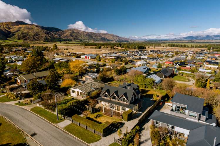 57 Parry Crescent Lake Hawea_18