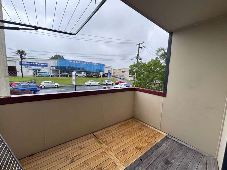 2a/12 Corban Avenue Henderson_7