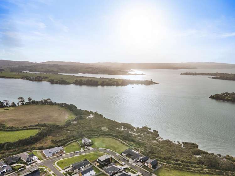 32 Tahuna Minhinnick Drive Glenbrook_41