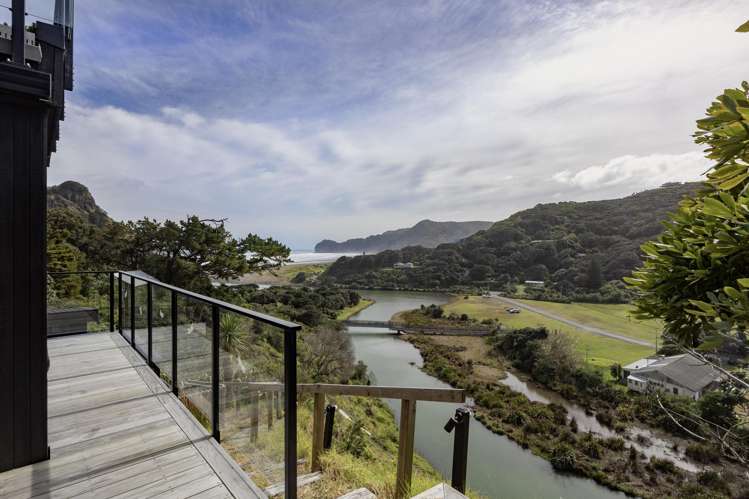 21 & 21a Beach Valley Road Piha_39