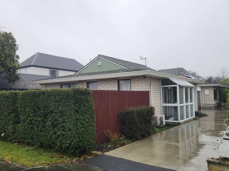 1/17 Garreg Road_0